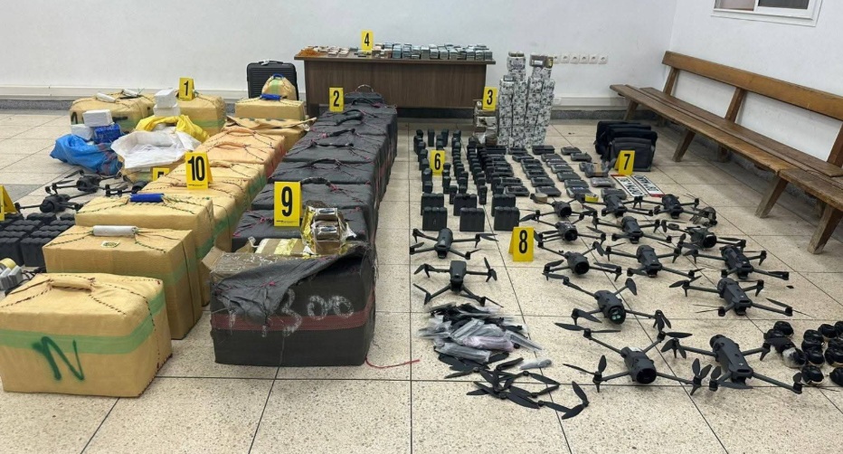 إحباط تهريب طن مخدرات وحجز 25 طائرة مسيرة