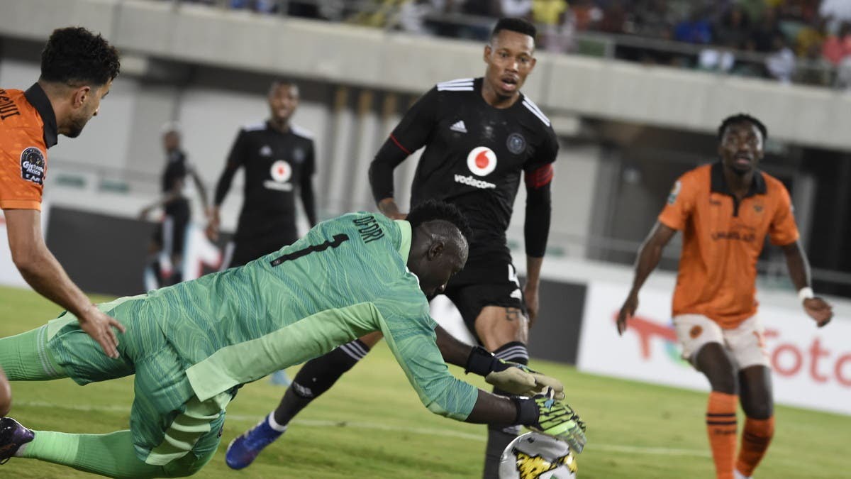 نهضة بركان  يتوج بكأس الاتحاد الإفريقي للمرة الثانية