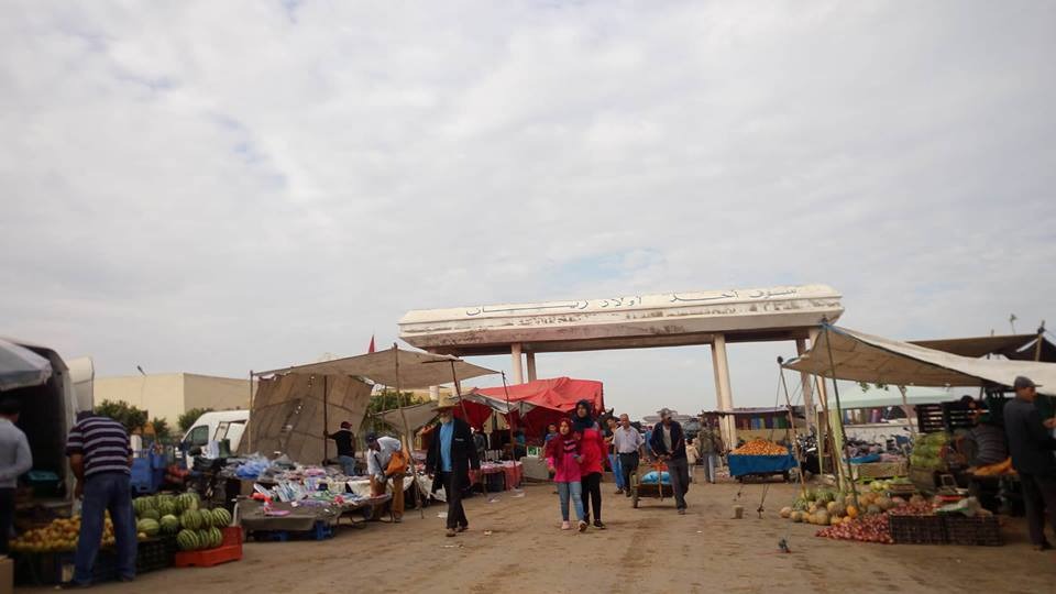 الدرك الملكي والسلطة يقودان حملة أمنية بسوق حد أولاد زيان