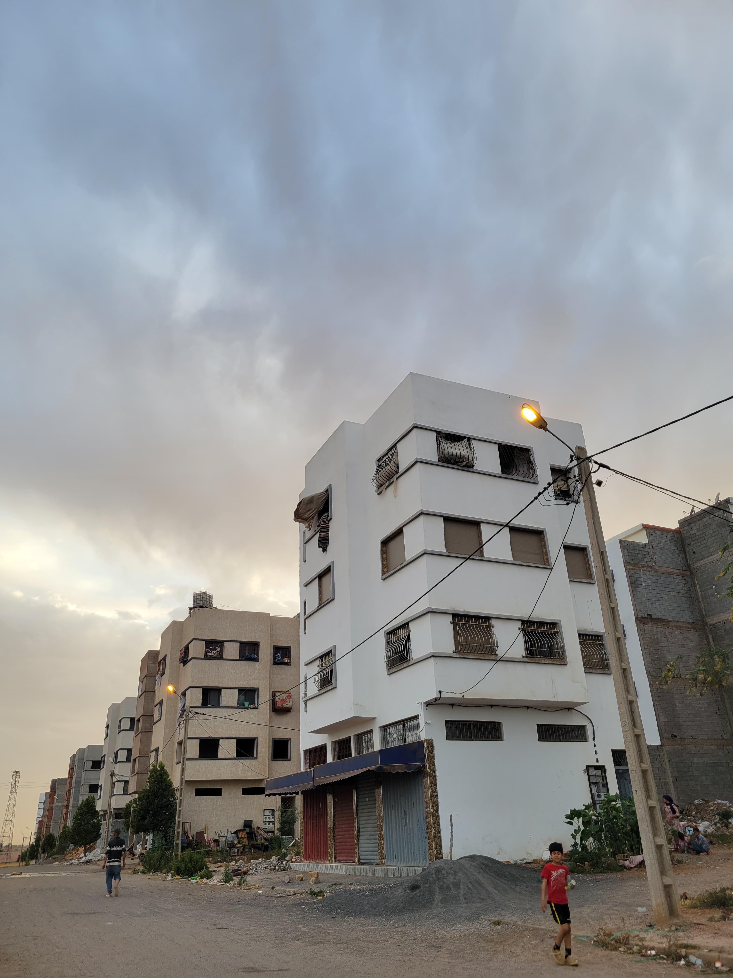 مديونة...جماعة سيدي حجاج واد حصار الإهمال يطال قطاع الكهرباء اختلالات بالجملة وغياب الرئيس