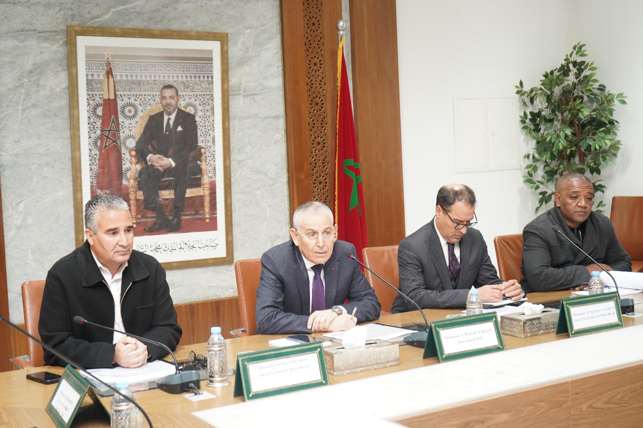 والي مراكش يترأس اجتماعا لتسريع مشاريع تثمين المدينة العتيقة