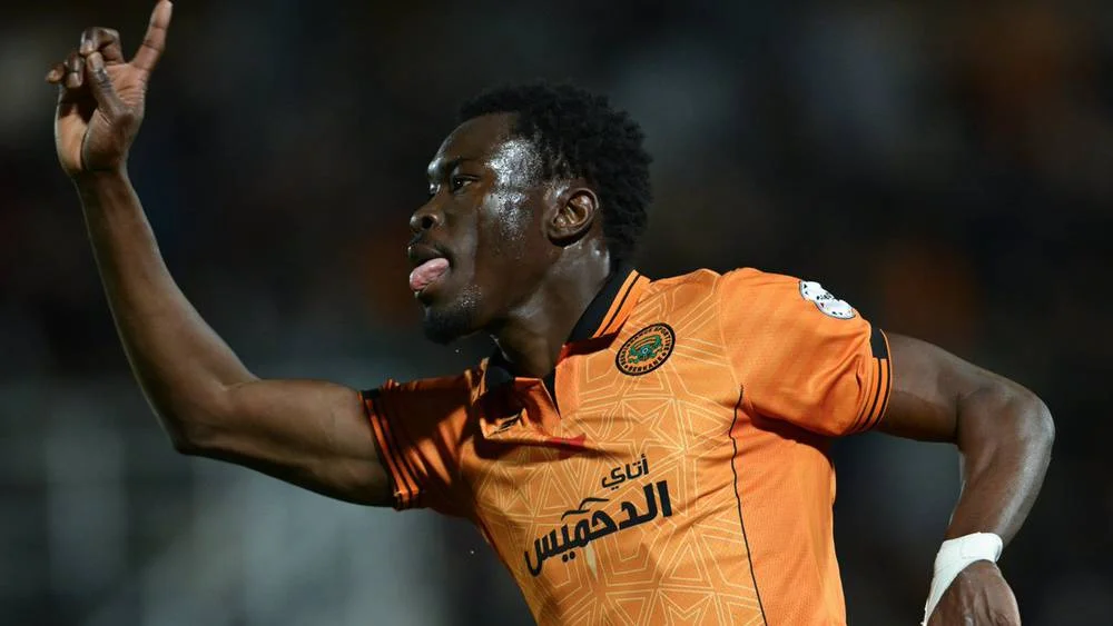 إحالة ملف اللاعب بول فاليري على اللجنة التأديبية بعد أحداث مباراة الرجاء ونهضة بركان