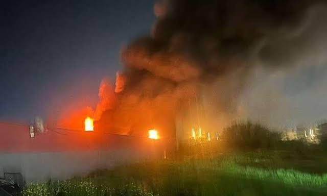 تطوان.. حريق يلتهم مصنعا لمضارب البادل بحي طويبلة