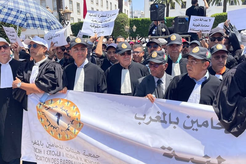 زلزال مرتقب داخل جمعية هيئات المحامين بالمغرب.. استقالات وشيكة احتجاجاً على المساس برمزية النقيب وثوابت المهنة
