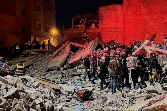 بعد انهيار عمارتين.. مخالفات التعمير تتسبب في توقيف رجل وعون سلطة بفاس