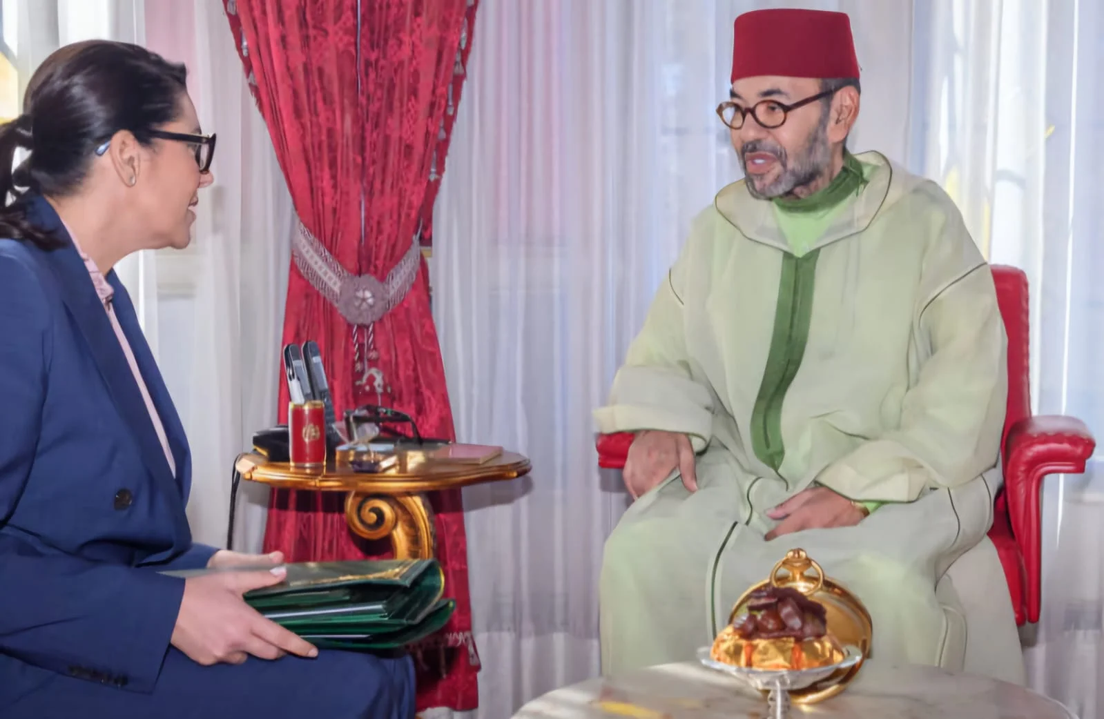 الديوان الملكي يكشف مضامين استقبال الملك لرئيسة الحكومة