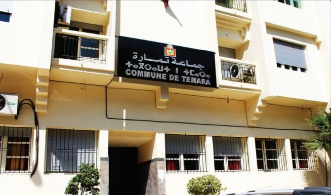 عمال النظافة بتمارة يطرقون باب رئيس الجماعة .. مطالب اجتماعية عاجلة قبل تفويت صفقة بملايين الدراهم